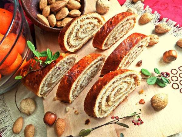 Подаём к кофе, чаю или с молоком.
