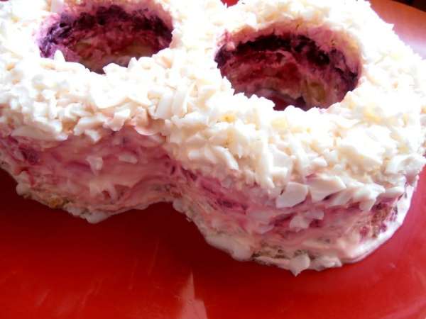 И заканчиваем белками наши слои!