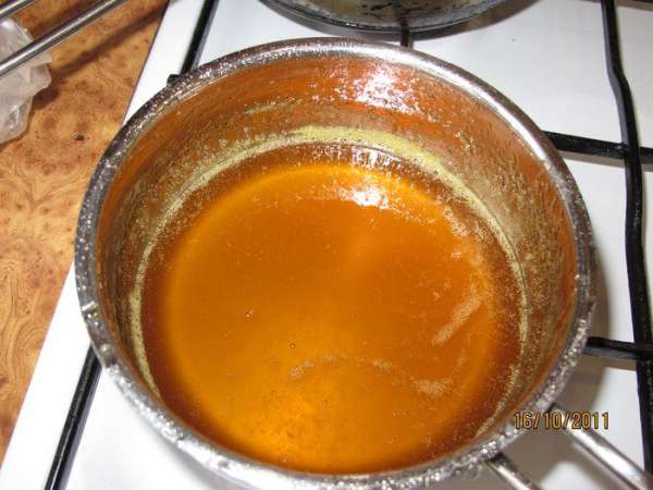 Вот, что получится. На вкус - один восторг! Муж отлил себе и пил чай с получившимся сиропом. Вот, что получится. На вкус - один восторг! Муж отлил себе и пил чай с получившимся сиропом.