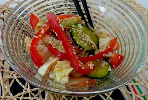 При подачи посыпать кунжут . При подачи посыпать кунжут .