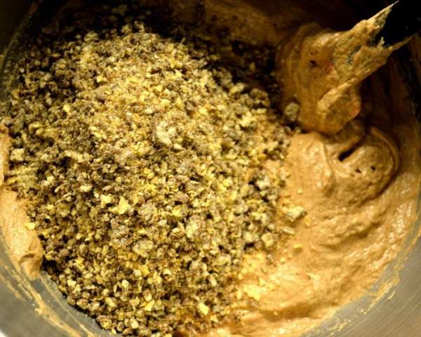 В конце добавляем вафельную крошку и снова перемешиваем. Крем готов!!! Он необыкновенно вкусный! И его получается много! )))) В конце добавляем вафельную крошку и снова перемешиваем. Крем готов!!! Он необыкновенно вкусный! И его получается много! ))))