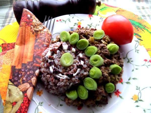 Такой салатик отлично подойдёт к очень вкусной печени от Надежды: http://www.edimdoma.ru/retsepty/69331-kurinaya-pechen-v-aromatnom-souse Такой салатик отлично подойдёт к очень вкусной печени от Надежды: http://www.edimdoma.ru/retsepty/69331-kurinaya-pechen-v-aromatnom-souse