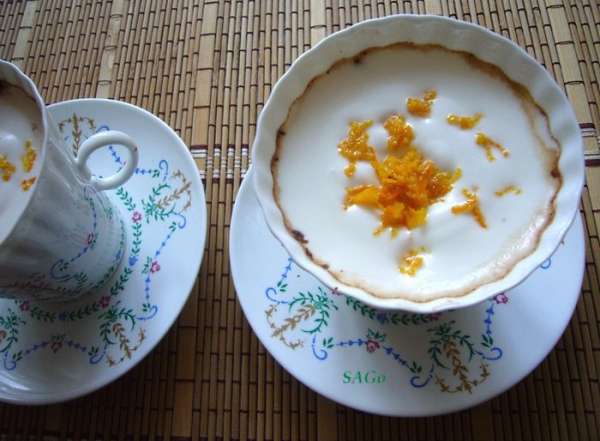 И украшаем апельсиновой цедрой.