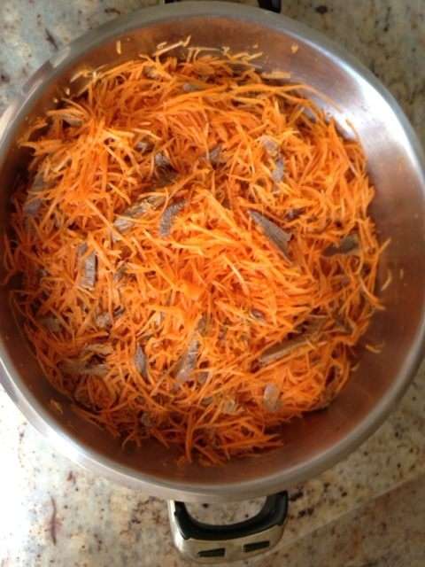 смешать морковь и язык