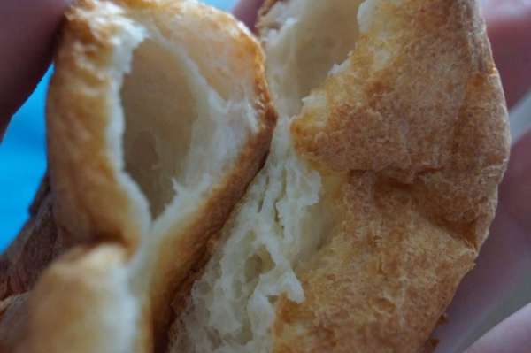 Остывшие булочки наполняем начинкой (какой душа пожелает). Приятного аппетита!!!
