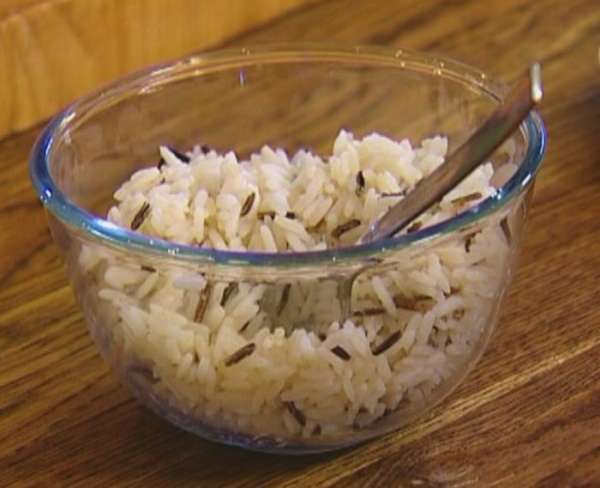 Рис отварить согласно инструкции на упаковке.