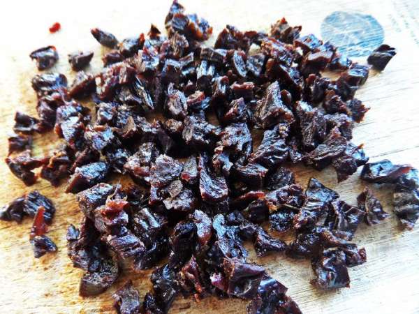 Измельчить мелкими кубиками. Измельчить мелкими кубиками.