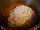 Лаврушку вытащите, выложите на мясо с овощами промытый рис и долейте воды также примерно на ладонь. БЛюдо будет немного походить на суп-пюре по виду. т.е риса сверху видно не должно быть. тушите блюдо еще примерно 45-50 минут на среднем-маленьком огне, иногда помешивая, чтобы рис не подгорел.
Лаврушку вытащите, выложите на мясо с овощами промытый рис и долейте воды также примерно на ладонь. БЛюдо будет немного походить на суп-пюре по виду. т.е риса сверху видно не должно быть. тушите блюдо еще примерно 45-50 минут на среднем-маленьком огне, иногда помешивая, чтобы рис не подгорел.