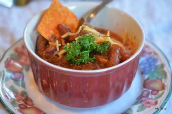 А также протертым сыром и кукурузными чипсами по вкусу. Приятного аппетита.