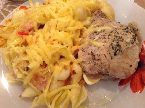 Подавать можно и с мясом)