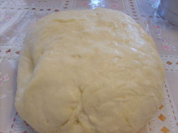 Для начинки, все измельчить, порезать кубиками, (оливки разделить на 4 части, моцареллу порезать мелко кубиками) Все перемешать. Для начинки, все измельчить, порезать кубиками, (оливки разделить на 4 части, моцареллу порезать мелко кубиками) Все перемешать.