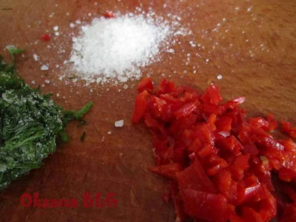 Добавить соль перец по вкусу. Добавить соль перец по вкусу.