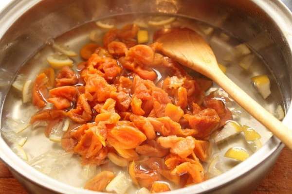 Всыпать курагу. Всыпать курагу.