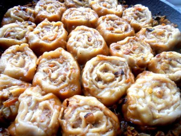 В процессе я обливала сверху каждый кусочек бульоном от овощей, чтобы пропитывался и верх! В процессе я обливала сверху каждый кусочек бульоном от овощей, чтобы пропитывался и верх!