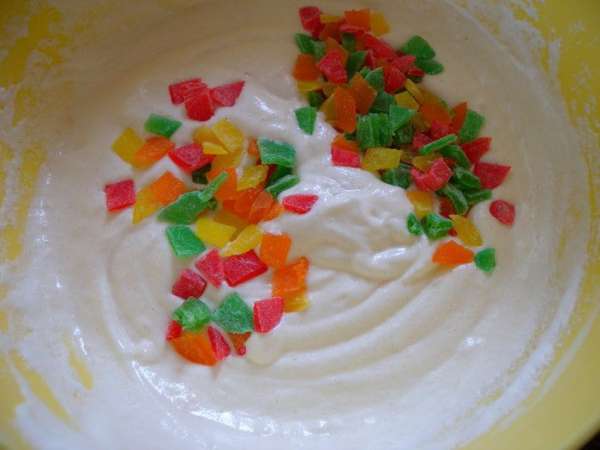 Бисквит. Удивительный, вкусный, простой, обязательно получающийся, благородный, классный бисквит от Зоремы :-). Только добавить мелко порезанные цукаты.  