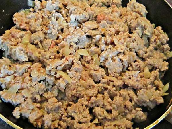 Добавить по вкусу соль, перец, паприку. Тушим 15 мин.