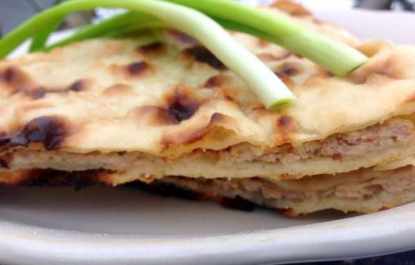 Все кутабы или просто лепешка с мясом. 