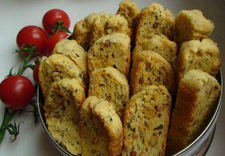 Охладить и наслаждаться вкусом!
Бискотти можно длительно хранить (как минимум, пару недель). Охладить и наслаждаться вкусом!
Бискотти можно длительно хранить (как минимум, пару недель).