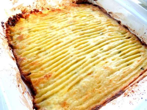 Моя форма с крышкой (сын привёз из Англии!) позволяет подать блюдо прямо в ней на стол))) Моя форма с крышкой (сын привёз из Англии!) позволяет подать блюдо прямо в ней на стол)))