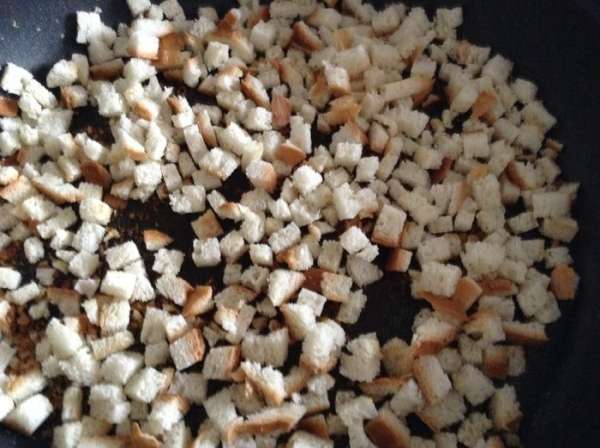 Перепелиные яйца сварить. Перепелиные яйца сварить.