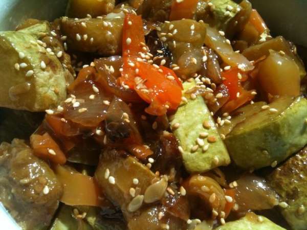 Такие овощи вкусны и в горячем и в холодном виде, как отдельное блюдо и как гарнир. Приятного аппетита!