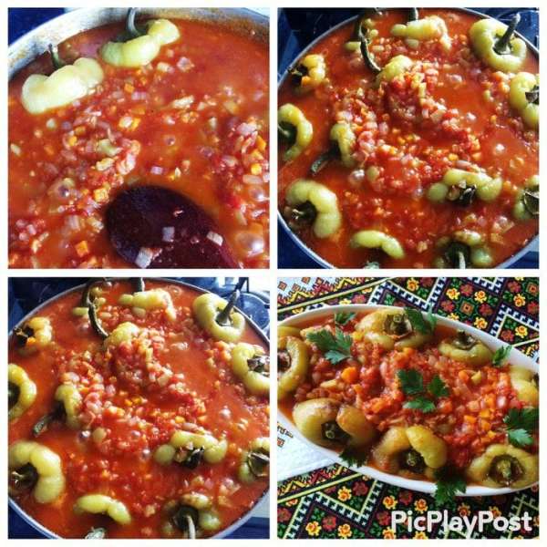 Когда подлива будет нужной консистенции солим и добавляем сахар по вкусу. Я добавляю соль и пробую. Если подлива слишком кислая (зависит от помидор), то я ее подслащиваю, иногда такой необходимости нет. Но чаще приходится чуть чуть подслащивать, это нужно делать именно на свой вкус, точных пропорций дать не могу.
Затем в подливу сливаем сок от перцев, перемешиваем и добавляем перец, либо целиком, либо нарезанный и даем смеси вместе с перцем покипеть еще минут 10-15. Это для того, чтобы перец пропитался овощными соками и отдал свой вкус. Выключаем газ и остужаем перцы, в случае, если мы их приготовили на сейчас. 
Если же хотим закрутить на зиму, то заранее подготовим банки, предварительно их простерилезовав. Наполняем банку перцами с подливой и закатываем. Банки укутываем и оставляем их остывать.