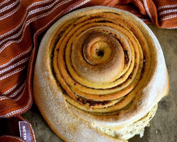 А еще на днях делала чесночный хлеб по рецепту Ларисы http://www.edimdoma.ru/retsepty/52596-chesnochnyy-hleb 
Очень вкусный и ароматный хлебушек! Делать его одно удовольствие!... Все рекомендую попробовать... 