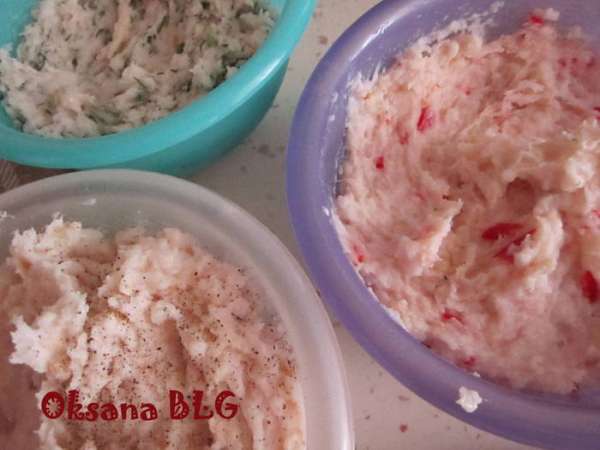Затем в сало можно добавлять добавки по вкусу, это может быть измельченная зелень, острый перец, куркума, смесь разных перцев. Затем в сало можно добавлять добавки по вкусу, это может быть измельченная зелень, острый перец, куркума, смесь разных перцев.