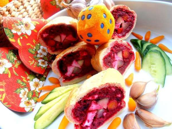 Вариант подачи...Это очень вкусная и полезная закусочка! А уж как ребятишек привлечёт своим ярким внешним видом...