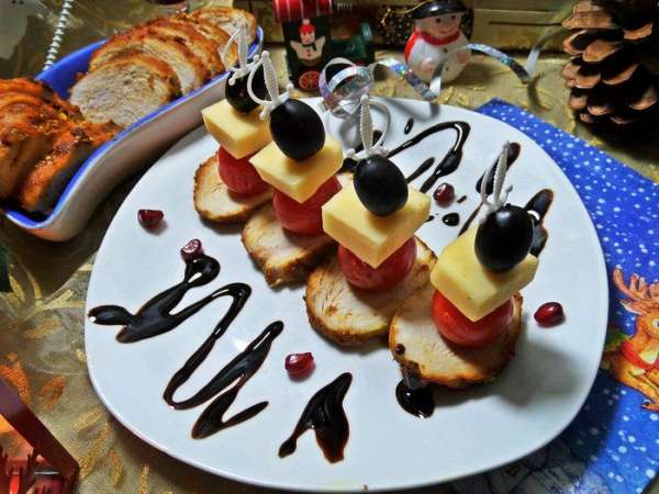 Мне сын помог уверенной рукой нанести зигзаг. Это теперь его любимый соус! Мне сын помог уверенной рукой нанести зигзаг. Это теперь его любимый соус!