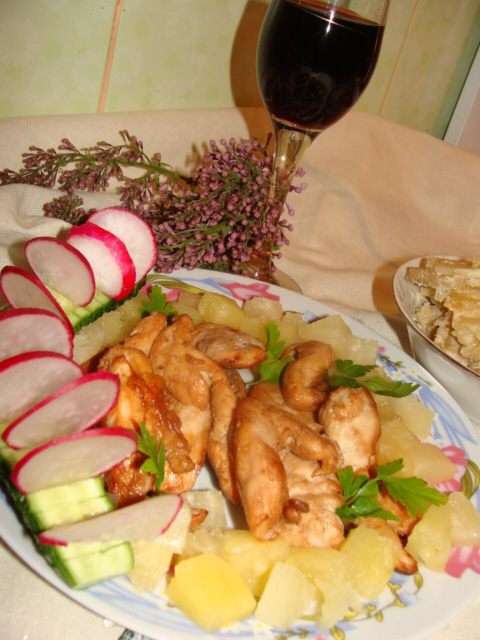 ОООчень вкусное мясо подаем к столу!!! Всем приятного аппетита!!! ОООчень вкусное мясо подаем к столу!!! Всем приятного аппетита!!!
