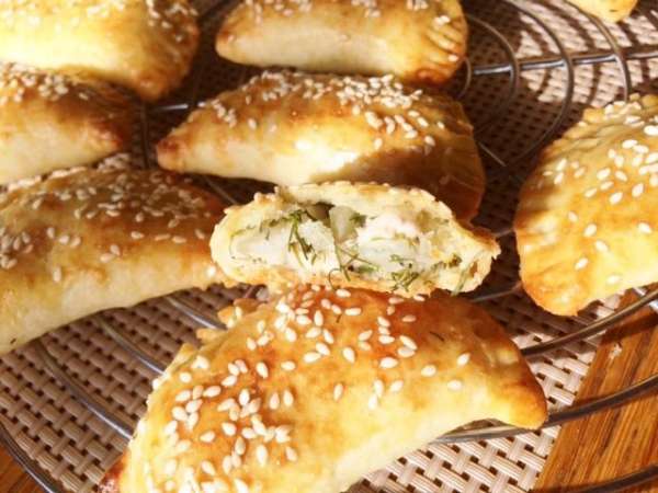 Вот такие пирожки с капустой. Вот такие пирожки с капустой.