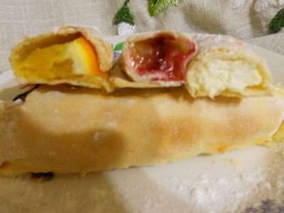 Рулетики получаються  вкусные и мягкие, приятного аппетита...