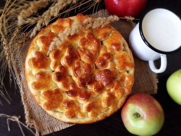 Пирог вкусный как в теплом,так и в холодном виде!Как с молоком,так с чаем и кофе! Пирог вкусный как в теплом,так и в холодном виде!Как с молоком,так с чаем и кофе!