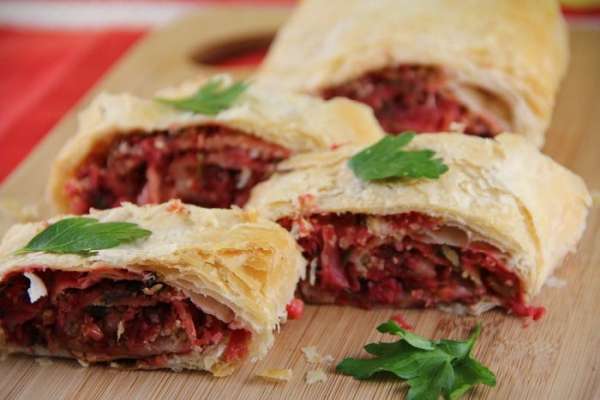 Можно кушать и теплым и остывшим. Приятного аппетита)) Можно кушать и теплым и остывшим. Приятного аппетита))